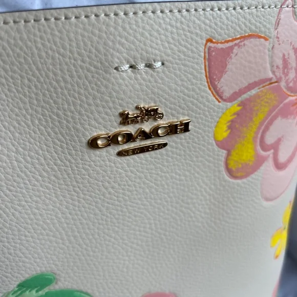 COACH LARGE Town Bucket Bag With Dreamy Land Floral Print BRAND NEW WITH TAGS - Picture 8 of 11